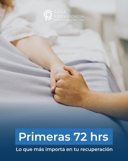 🌿 Las primeras 72 horas son clave.
Durante este tiempo, tu cuerpo inicia un proceso de adaptación, control de inflamación y cicatrización.
En Casa Providencia, te acompañamos con atención médica constante, control del dolor 🩺, hidratación adecuada 💧, drenajes asistidos 🤍 y descanso reparador 😴.