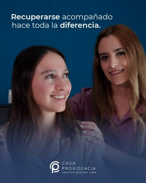 Cuando el cuidado es cercano, el proceso se vuelve más llevadero y seguro.
 Acompañar, escuchar y estar presentes también forma parte de sanar.
👉 Agenda una llamada y recibe atención personalizada para tu recuperación.